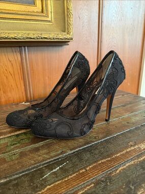 Badgley Mischka Black Beaded Lace Round Toe Pumps